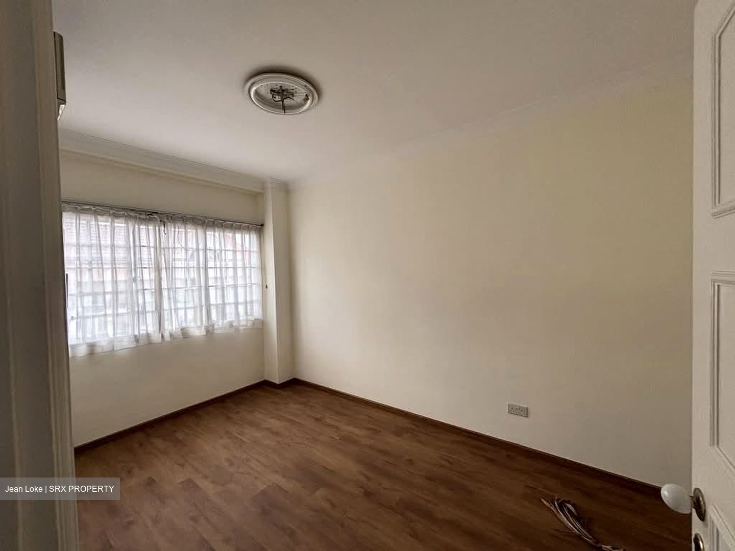 Zephyr Park (D16), Terrace #585404281